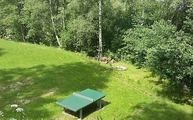 Srní- Červený byt/ dvojdomek u hotelu Vydra
